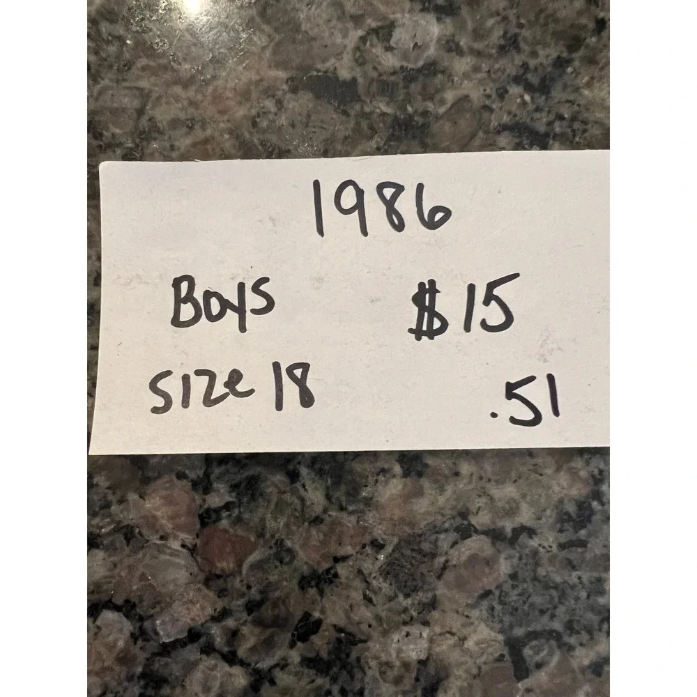 Boys size 18 shorts‎ (1986)